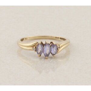 10k Yellow Gold Natural Purple Tanzanite and Diamond Ring Size 7 1/4